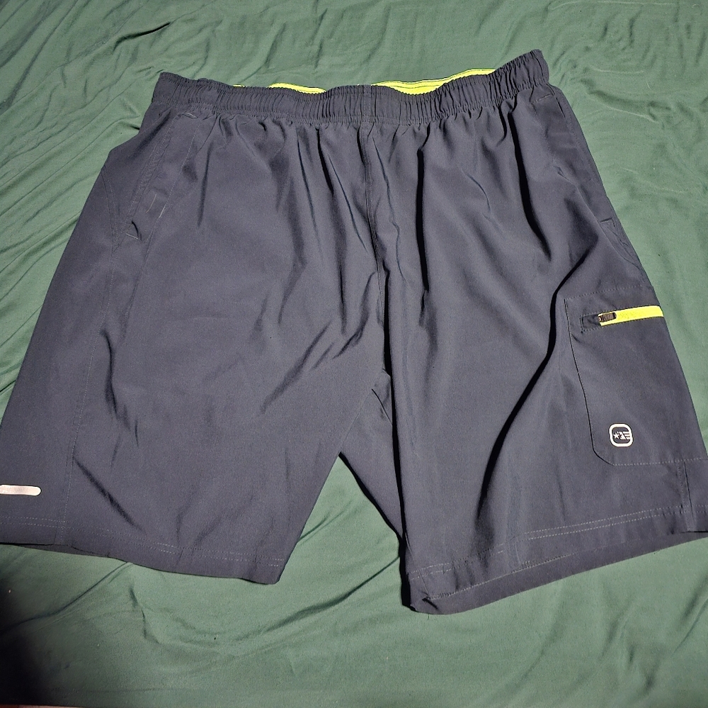Mens athletic shorts